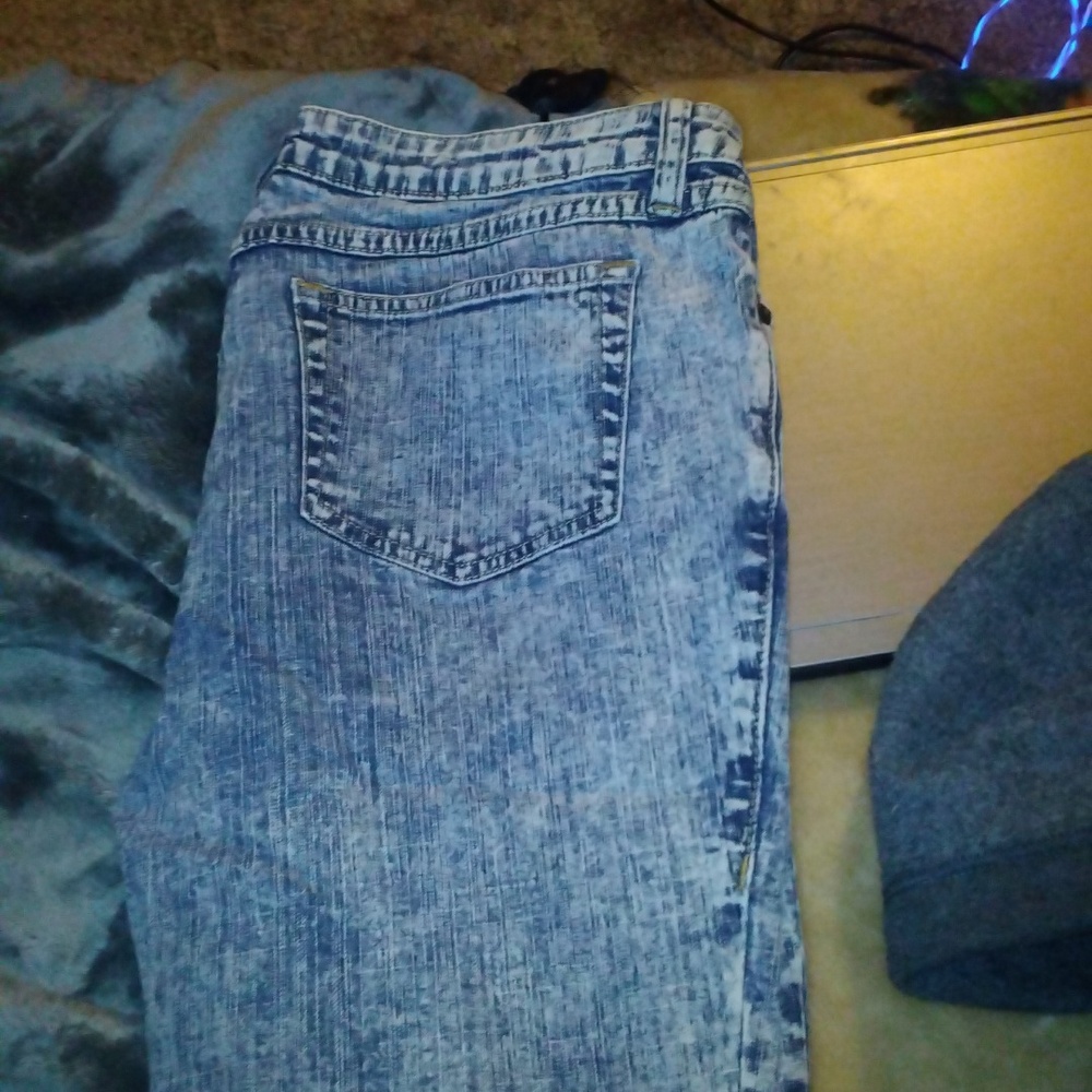 Stonewash straight leg stretch jeans